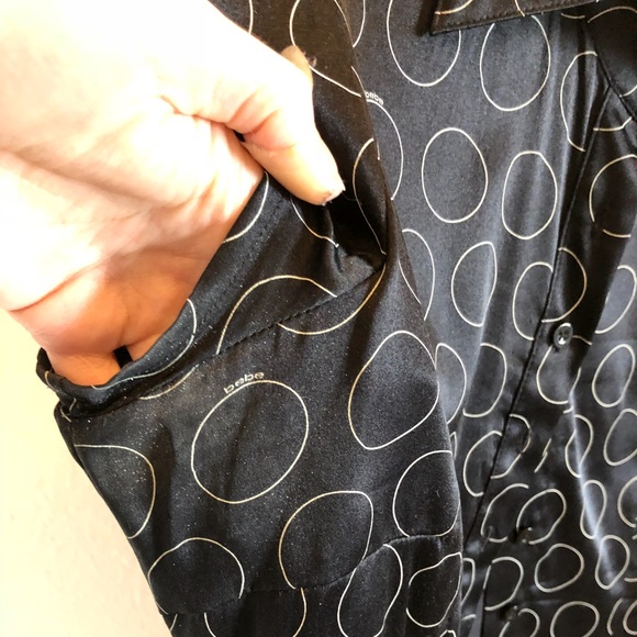 BeBe Silk top with tie waist. LadyBosssss - Picture 3 of 4